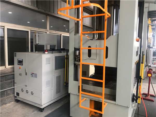 冷熱一體模溫機如何實現同時控溫？「歐能機械」專業講解