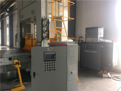 口罩生產(chǎn)線專業(yè)模溫機「歐能機械」助力新型冠狀病毒防疫戰(zhàn)