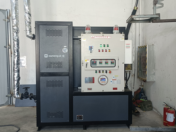 醫(yī)藥中間體半管式不銹鋼反應(yīng)釜防爆電加熱油爐「歐能機(jī)械」