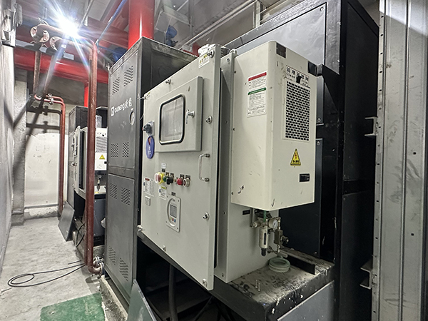 防腐劑蒸發器生產防爆電加熱模溫機