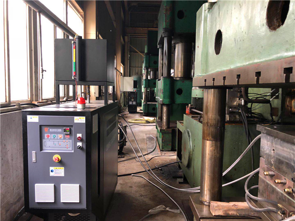 模具溫度不均勻怎么解決？模溫機(jī)了解一下！