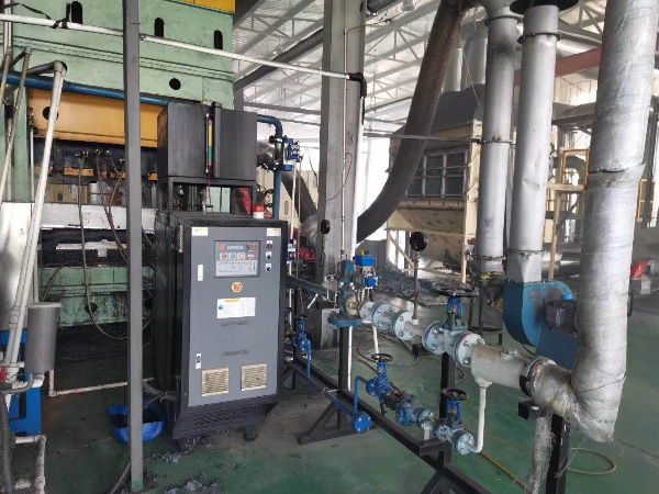 汽車內(nèi)飾件專用模溫機怎么用？「歐能機械歐能機械」內(nèi)飾件成型案例