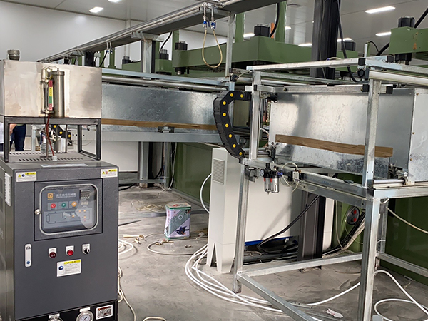 玻璃鋼控制油溫機運用，實現汽配行業溫控